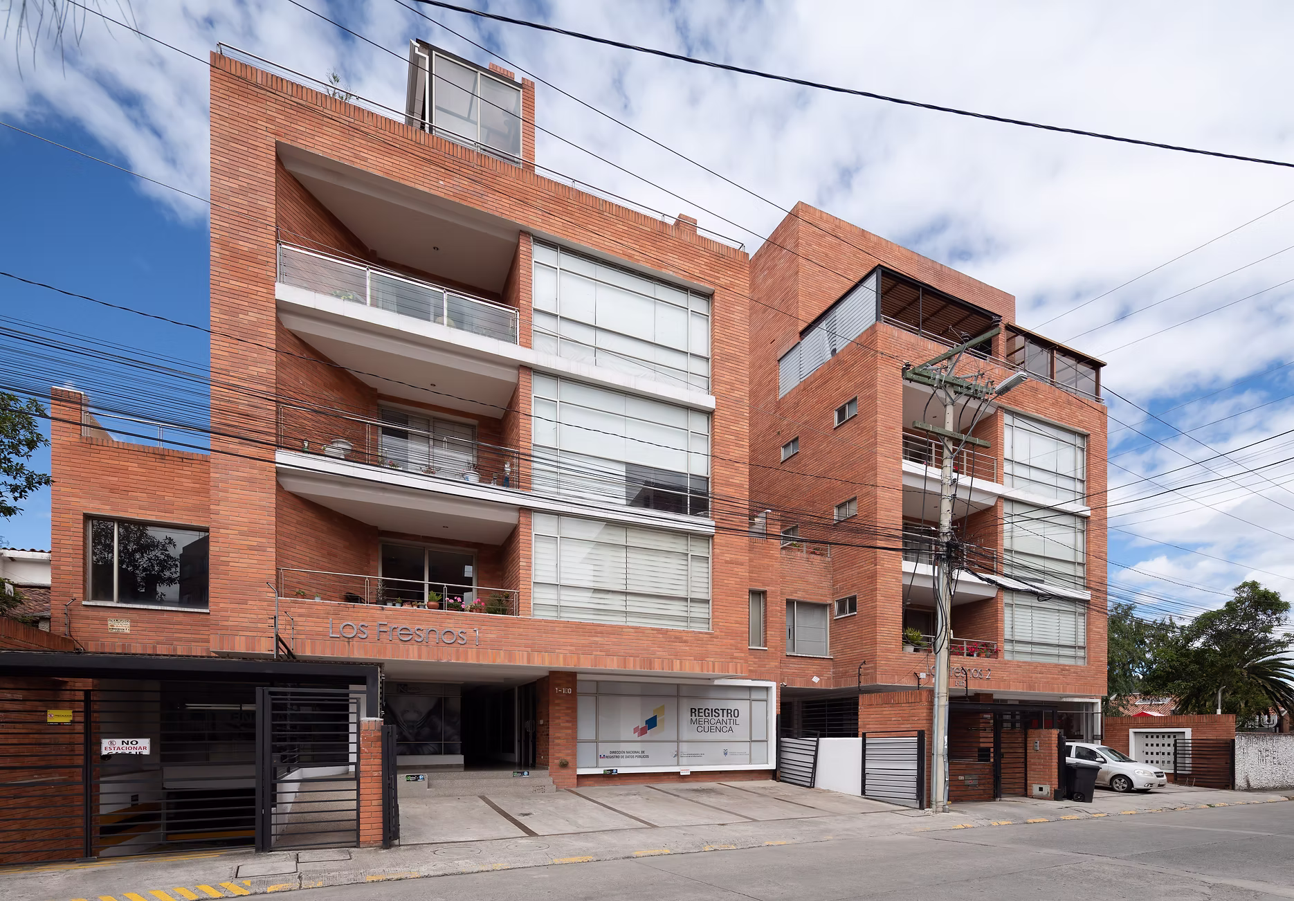 Edificio Fresnos I y II